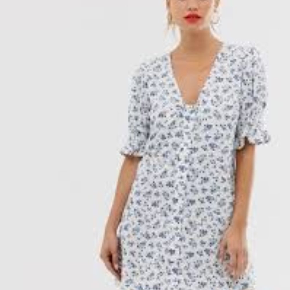 Boohoo blue floral tea dress with puff sleeves